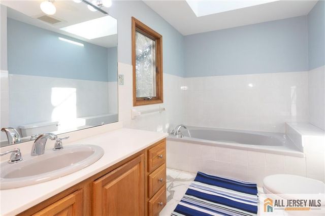 4 Parkview Terrace, Highland Park, NJ 08904