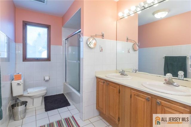 4 Parkview Terrace, Highland Park, NJ 08904