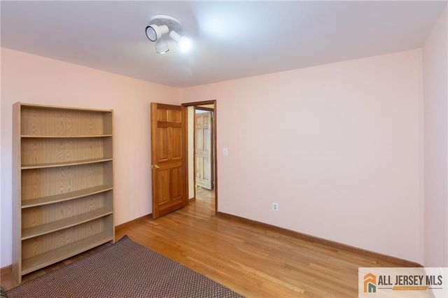 4 Parkview Terrace, Highland Park, NJ 08904