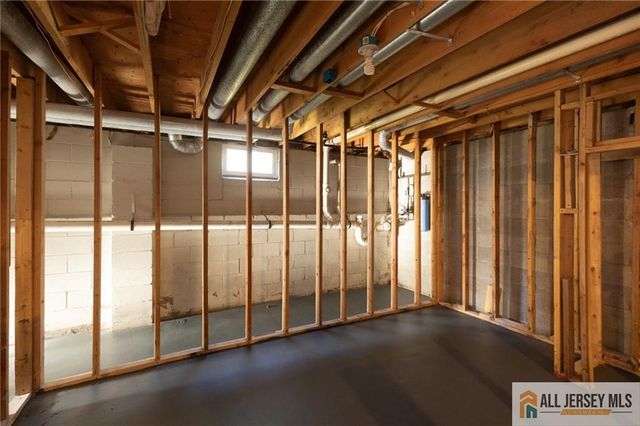 4 Parkview Terrace, Highland Park, NJ 08904