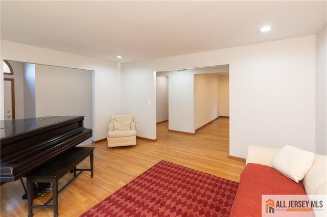 4 Parkview Terrace, Highland Park, NJ 08904