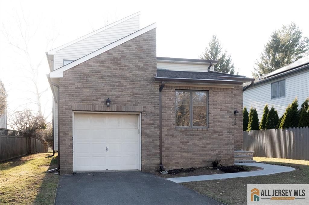 4 Parkview Terrace, Highland Park, NJ 08904