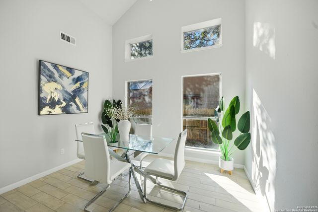 8911 Park Vista, San Antonio, TX 78250