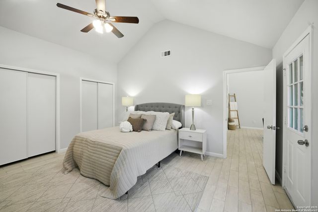 8911 Park Vista, San Antonio, TX 78250