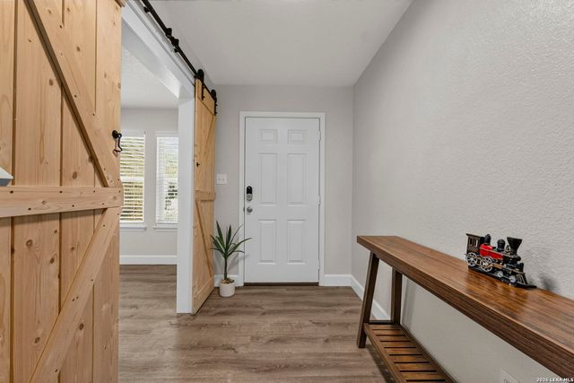 10606 MANOR CRK, San Antonio, TX 78245