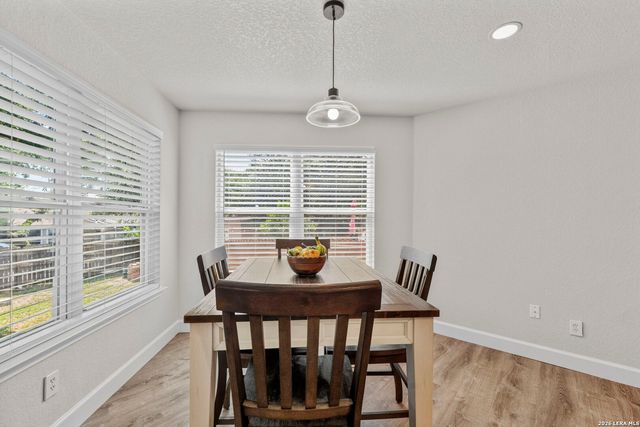 10606 MANOR CRK, San Antonio, TX 78245