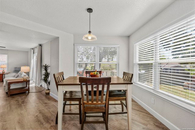 10606 MANOR CRK, San Antonio, TX 78245
