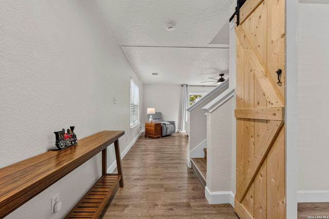 10606 MANOR CRK, San Antonio, TX 78245