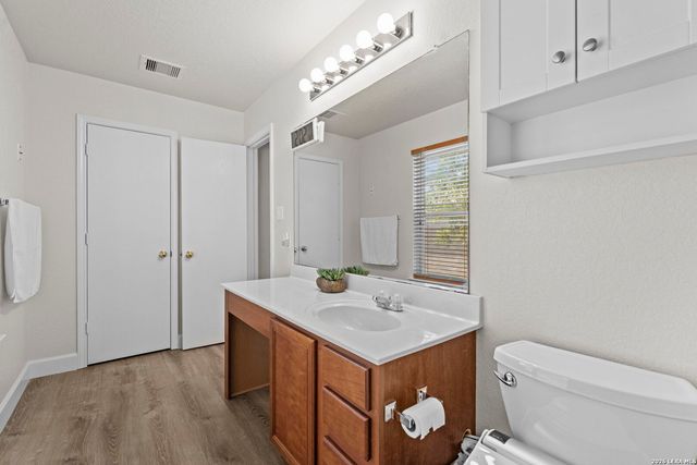 10606 MANOR CRK, San Antonio, TX 78245