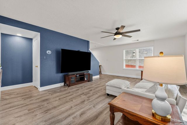 10606 MANOR CRK, San Antonio, TX 78245