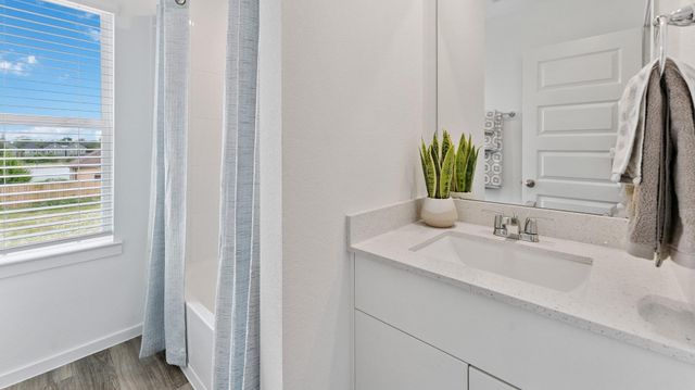 5920 Manning Oaks Street, Houston, TX 77091