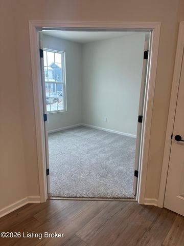 16906 Aiken Ridge Cir, Louisville, KY 40245