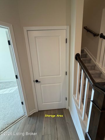 16906 Aiken Ridge Cir, Louisville, KY 40245