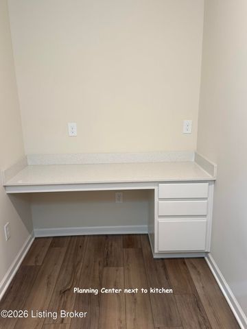 16906 Aiken Ridge Cir, Louisville, KY 40245