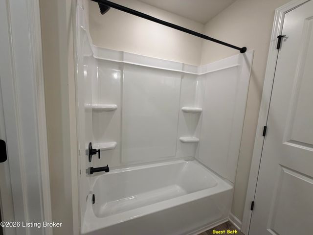 16906 Aiken Ridge Cir, Louisville, KY 40245