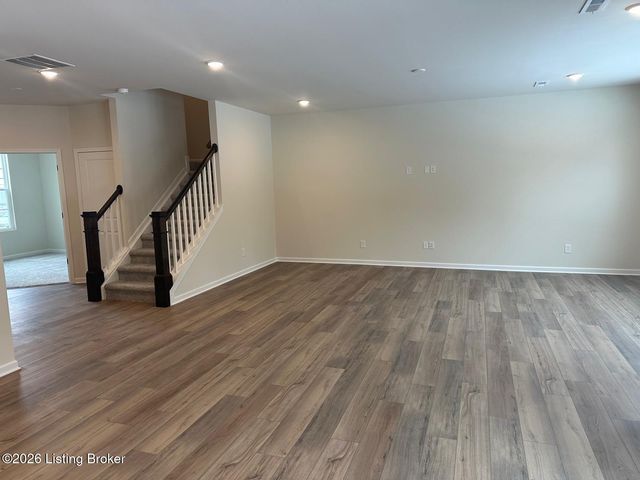 16906 Aiken Ridge Cir, Louisville, KY 40245