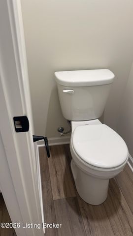 16906 Aiken Ridge Cir, Louisville, KY 40245