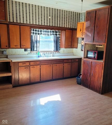 311 S Pleasant Street, Milroy, IN 46156