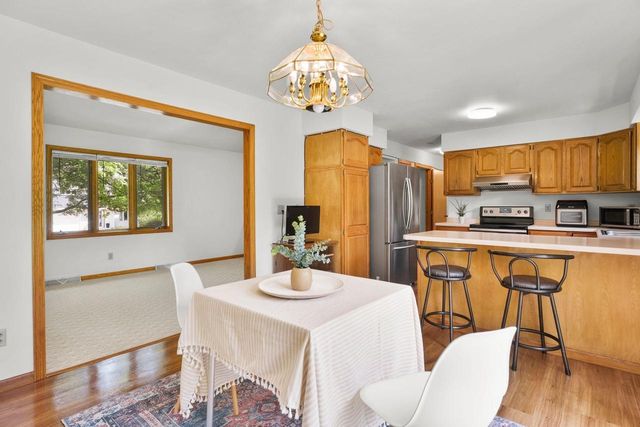 2928 Maple Run Drive, Madison, WI 53719