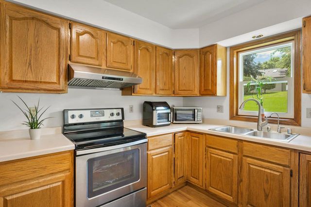2928 Maple Run Drive, Madison, WI 53719
