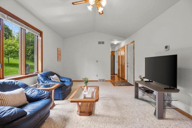 2928 Maple Run Drive, Madison, WI 53719