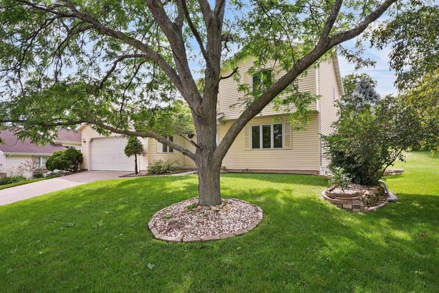 2928 Maple Run Drive, Madison, WI 53719