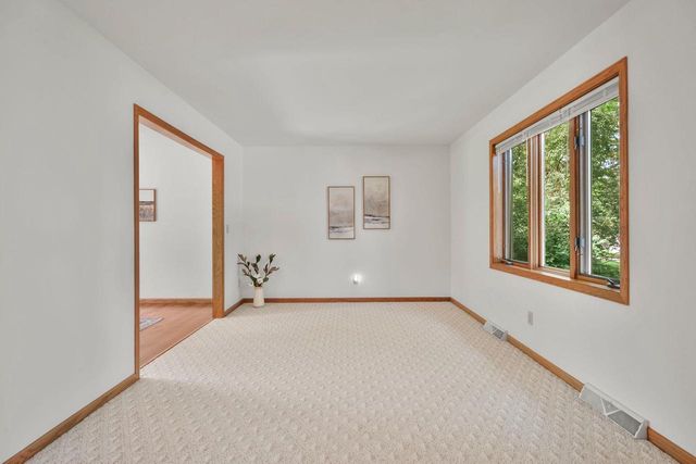 2928 Maple Run Drive, Madison, WI 53719