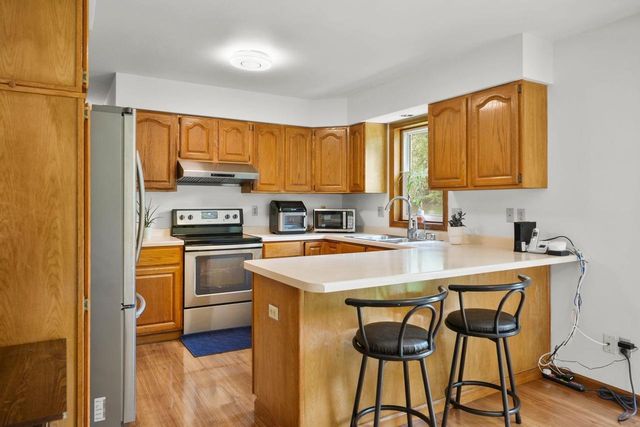 2928 Maple Run Drive, Madison, WI 53719