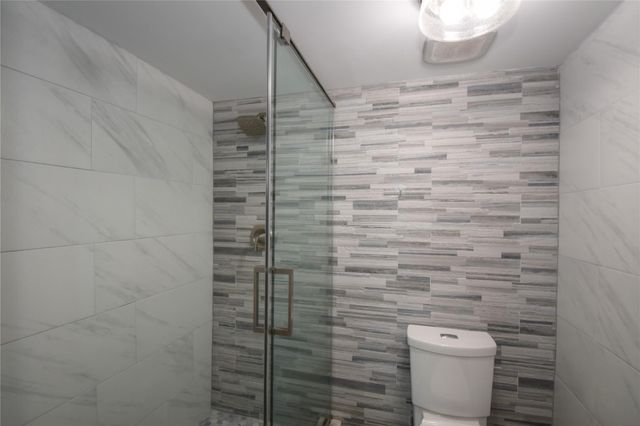 2238 N Cypress Bend Dr 902, Pompano Beach, FL 33069