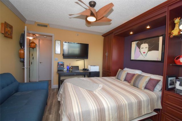 2238 N Cypress Bend Dr 902, Pompano Beach, FL 33069