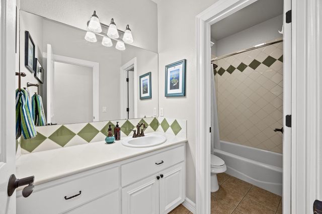 615 Cat Hollow Club DR A, Spicewood, TX 78669