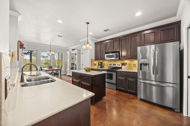 615 Cat Hollow Club DR A, Spicewood, TX 78669