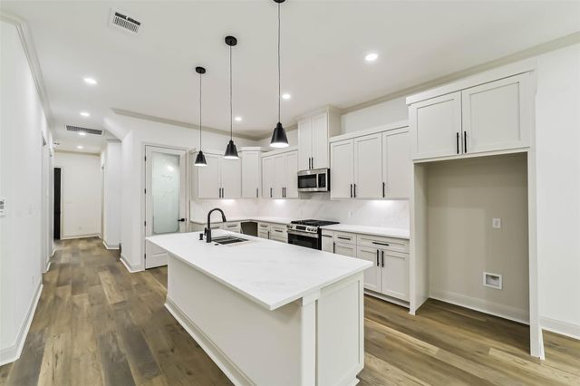 105A Mc Phail Street, Tomball, TX 77375