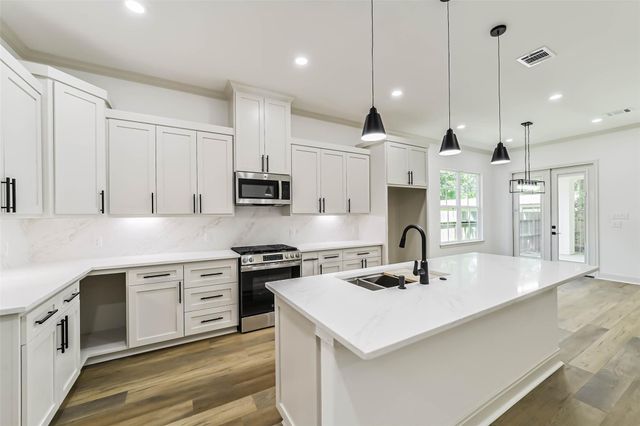 105A Mc Phail Street, Tomball, TX 77375