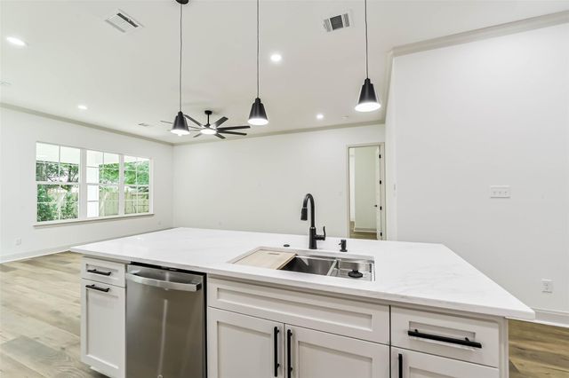 105A Mc Phail Street, Tomball, TX 77375