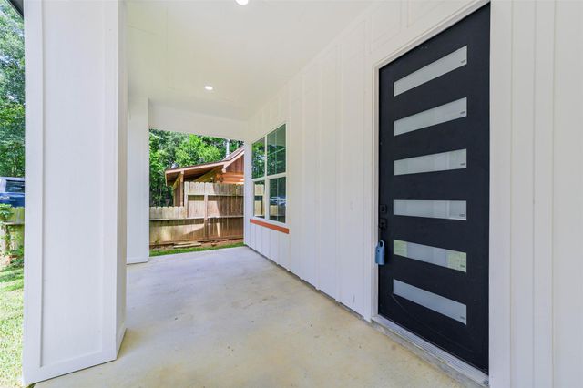 105A Mc Phail Street, Tomball, TX 77375