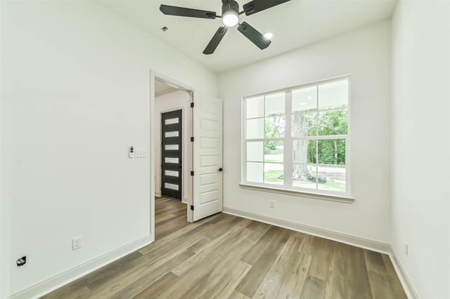 105A Mc Phail Street, Tomball, TX 77375