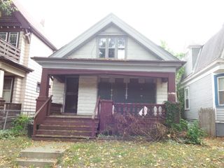 2424 N 44th STREET, Milwaukee, WI 53210