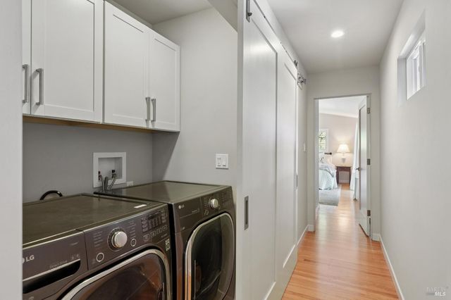 859 4th St E, Sonoma, CA 95476