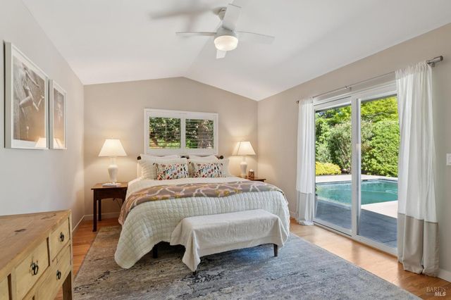 859 4th St E, Sonoma, CA 95476