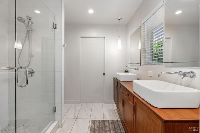 859 4th St E, Sonoma, CA 95476