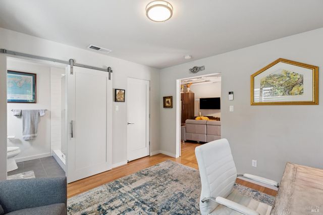 859 4th St E, Sonoma, CA 95476