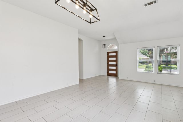 10412 Harris Court, Irving, TX 75063