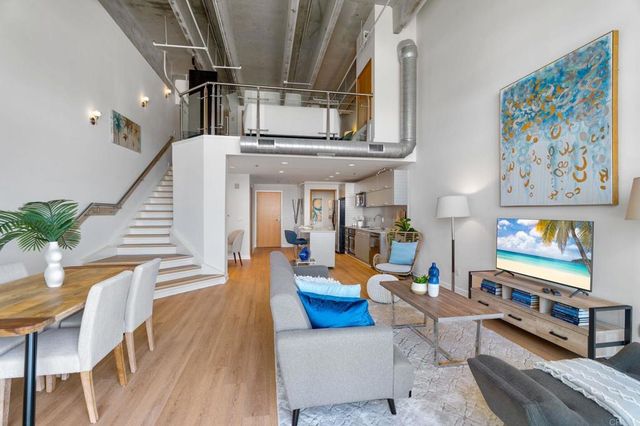 550 Seagaze Drive 26, Oceanside, CA 92054