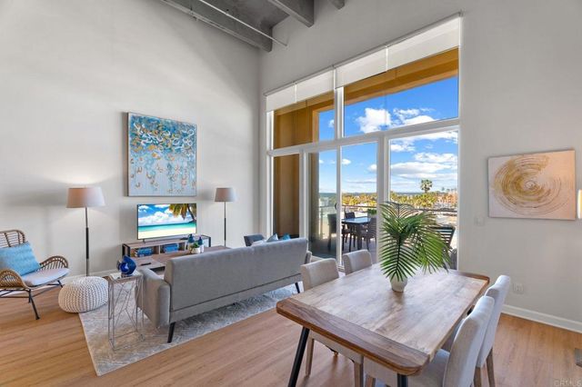 550 Seagaze Drive 26, Oceanside, CA 92054