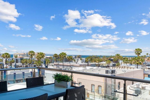 550 Seagaze Drive 26, Oceanside, CA 92054