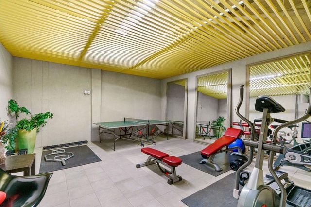 550 Seagaze Drive 26, Oceanside, CA 92054