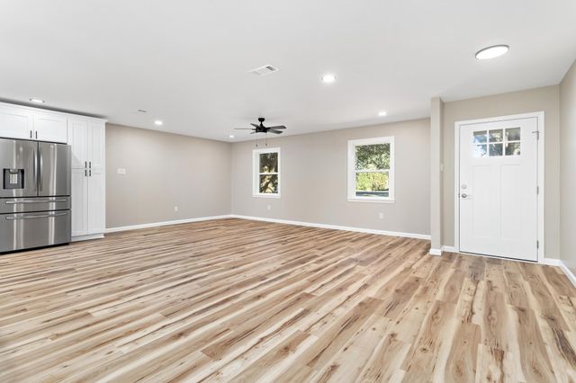 1526 Campbell Road, Winnie, TX 77665