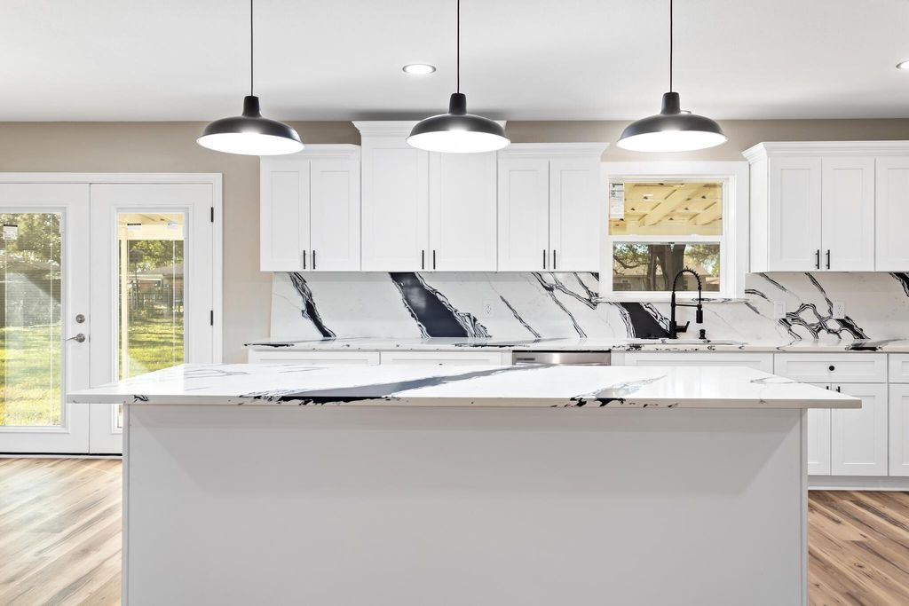 1526 Campbell Road, Winnie, TX 77665