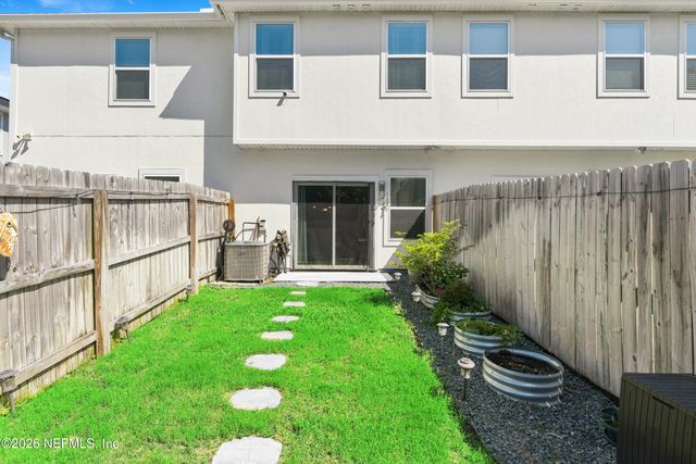 856 5TH Avenue S, Jacksonville Beach, FL 32250